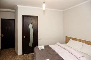 Гостевой дом Hotel 36 by SAME Тбилиси Стандартный двухместный номер с 1 кроватью или 2 отдельными кроватями-2